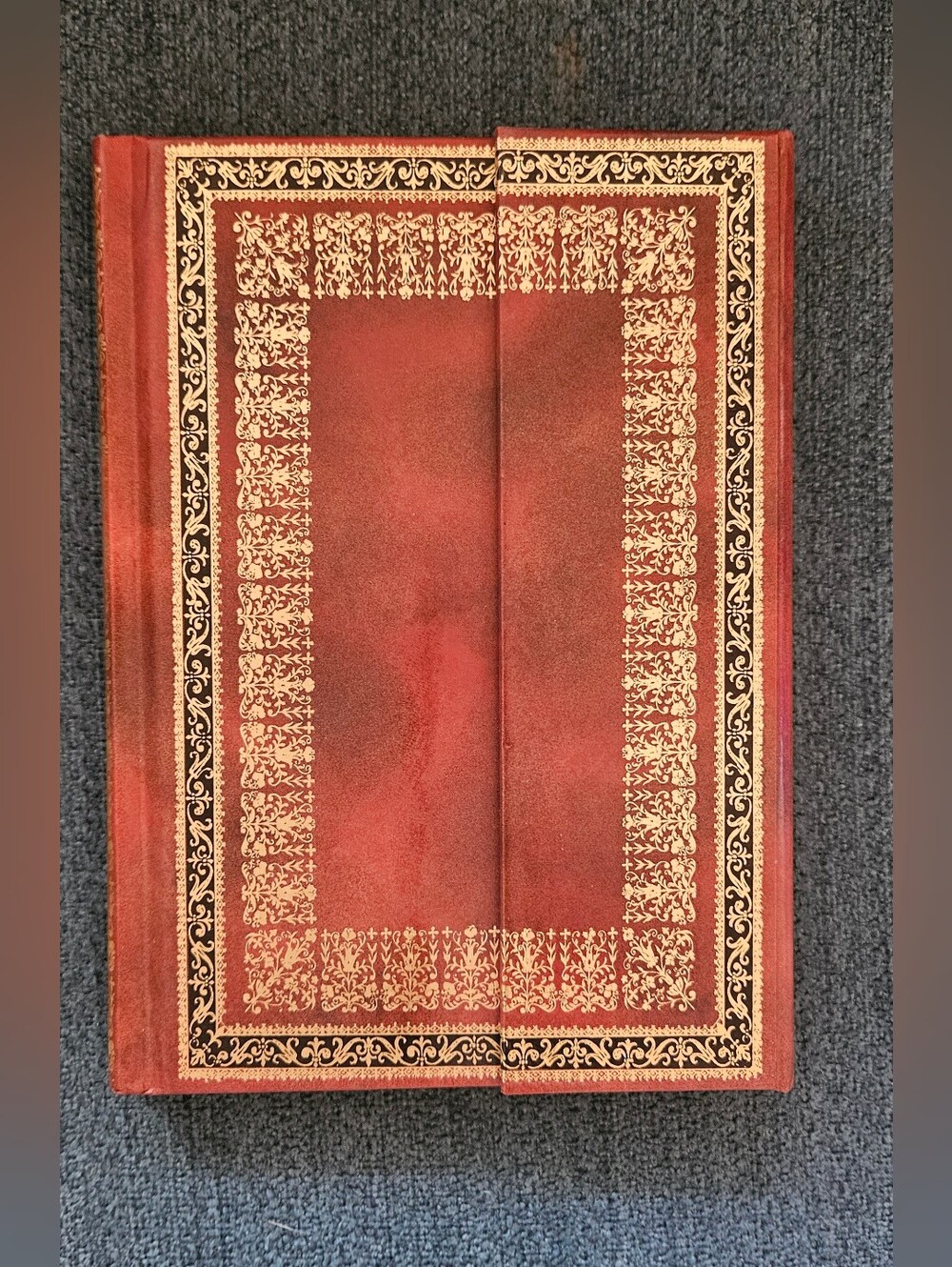 ​NWT Peter Pauper Press Antique Journal Florentine Filigree Magnetic Closure